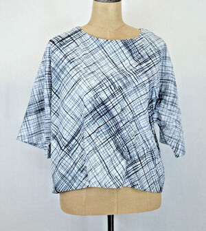 NWT Ever Sassy #300 White w/Black Print Crinkle Woven Top #0224 XL